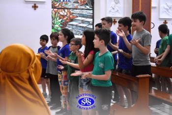 Alunos de 3º, 4º e 5º ano participam de Celebrações de Natal
