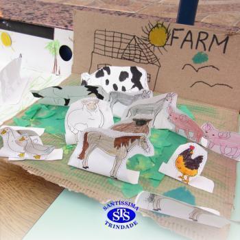 Educação bilíngue: alunos confeccionam habitats para os animais estudados nas aulas 