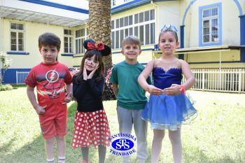 Alunos participam de atividades alusivas ao Dia da Criança 