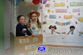Alunos participam de atividades alusivas ao Dia da Criança 