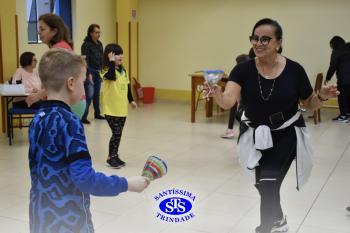 Alunos participam de atividades alusivas ao Dia da Criança 
