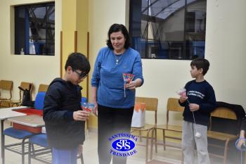 Alunos participam de atividades alusivas ao Dia da Criança 
