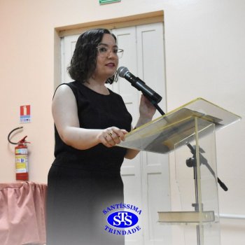 Estudantes da 3ª série celebram Formatura do Ensino Médio