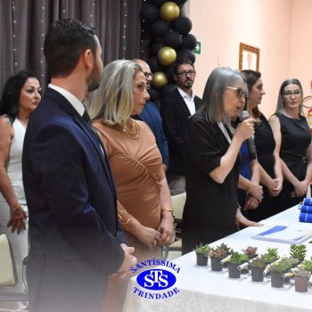 Estudantes da 3ª série celebram Formatura do Ensino Médio