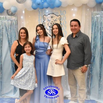 Estudantes da 3ª série celebram Formatura do Ensino Médio