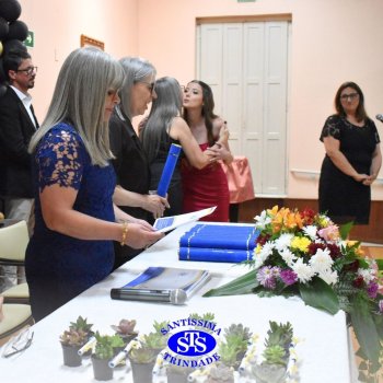 Estudantes da 3ª série celebram Formatura do Ensino Médio