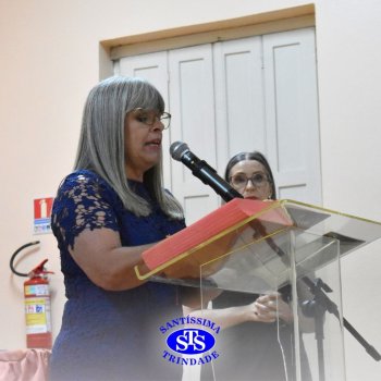 Estudantes da 3ª série celebram Formatura do Ensino Médio