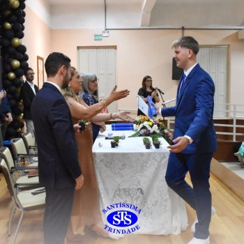 Estudantes da 3ª série celebram Formatura do Ensino Médio