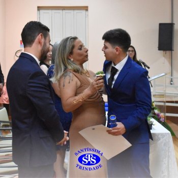 Estudantes da 3ª série celebram Formatura do Ensino Médio