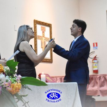 Estudantes da 3ª série celebram Formatura do Ensino Médio
