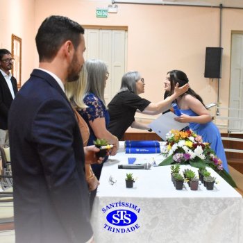 Estudantes da 3ª série celebram Formatura do Ensino Médio