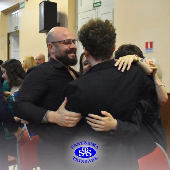 Estudantes da 3ª série celebram Formatura do Ensino Médio