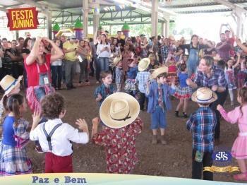 Desfile Caipira - Educação Infantil