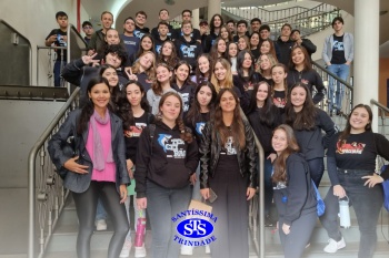 Alunos da 3ª série do Ensino Médio visitam a Universidade Franciscana