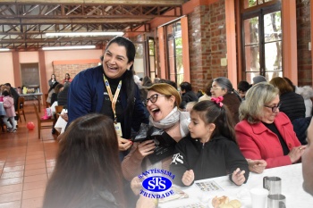 Infantil 5 comemora o Dia dos Avós com um bingo no Parque Franciscano STS