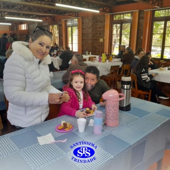 Infantil 5 comemora o Dia dos Avós com um bingo no Parque Franciscano STS