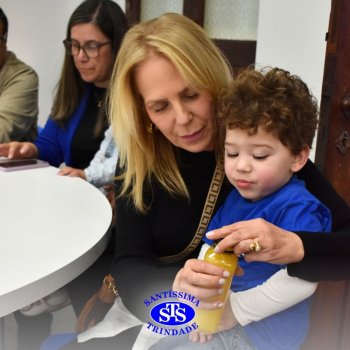 Crianças do Infantil 1, 2 e 3  vivem momentos especiais  cheios de carinho com avós