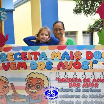 Crianças do Infantil 1, 2 e 3  vivem momentos especiais  cheios de carinho com avós