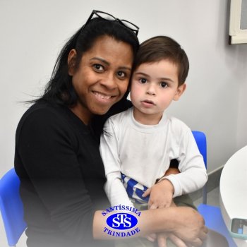 Crianças do Infantil 1, 2 e 3  vivem momentos especiais  cheios de carinho com avós