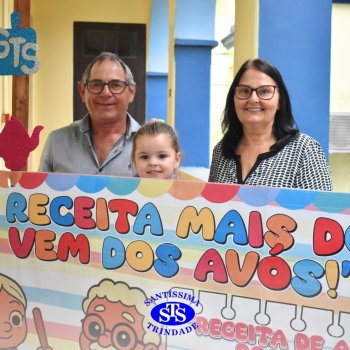 Crianças do Infantil 1, 2 e 3  vivem momentos especiais  cheios de carinho com avós
