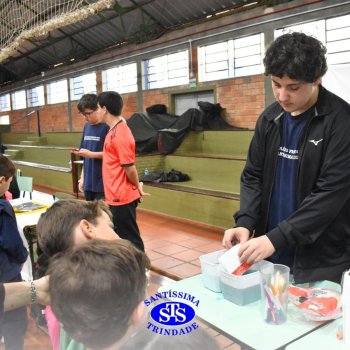 Brincando com a Ciência  desperta o interesse científico ao aproximar jovens e crianças