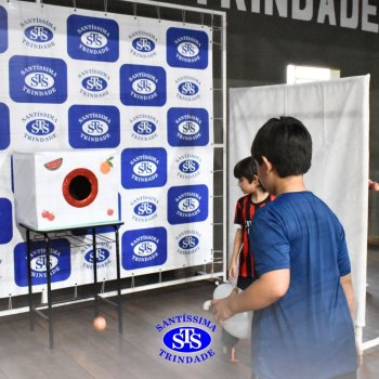 Brincando com a Ciência  desperta o interesse científico ao aproximar jovens e crianças