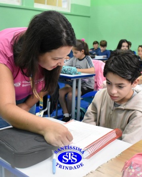 Estudantes utilizam o material do Sistema de Ensino pela primeira vez