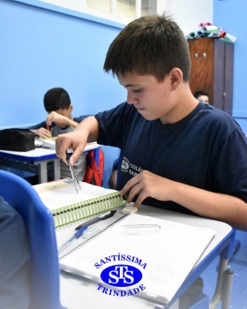 Estudantes utilizam o material do Sistema de Ensino pela primeira vez