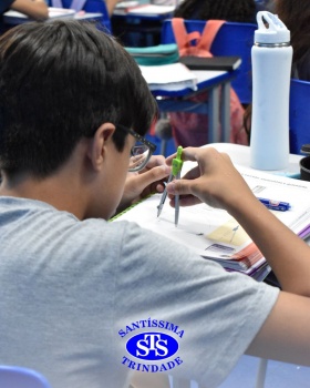 Estudantes utilizam o material do Sistema de Ensino pela primeira vez