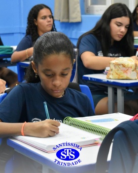 Estudantes utilizam o material do Sistema de Ensino pela primeira vez