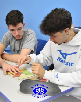 Tangram desenvolve habilidades matemáticas e raciocínio lógico | 3ª série