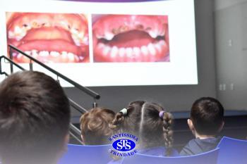 Infantil 5 | Cuidados com os dentes foi tema de encontro