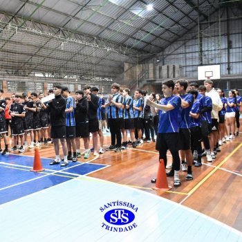 Trabalho em equipe e alegria foram as marcas dos Jogos Interséries do Ensino Médio