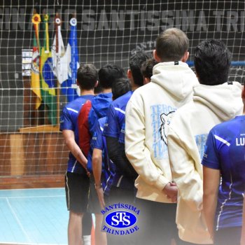 Trabalho em equipe e alegria foram as marcas dos Jogos Interséries do Ensino Médio