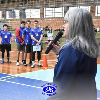 Trabalho em equipe e alegria foram as marcas dos Jogos Interséries do Ensino Médio