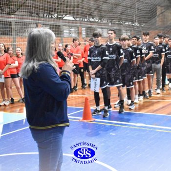 Trabalho em equipe e alegria foram as marcas dos Jogos Interséries do Ensino Médio