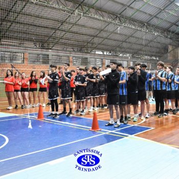Trabalho em equipe e alegria foram as marcas dos Jogos Interséries do Ensino Médio