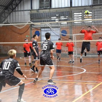 Trabalho em equipe e alegria foram as marcas dos Jogos Interséries do Ensino Médio