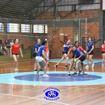 Trabalho em equipe e alegria foram as marcas dos Jogos Interséries do Ensino Médio