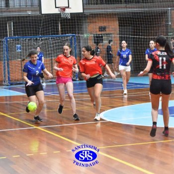 Trabalho em equipe e alegria foram as marcas dos Jogos Interséries do Ensino Médio