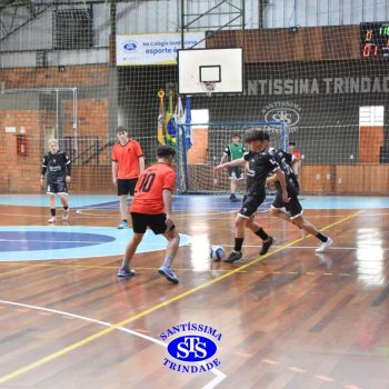 Trabalho em equipe e alegria foram as marcas dos Jogos Interséries do Ensino Médio