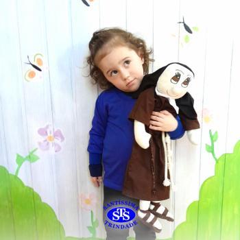 Infantil 2 aprende sobre a vida de Madre Madalena