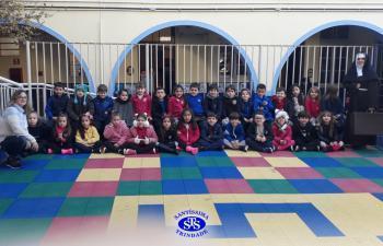 Alunos do Infantil 5 receberam visita especial