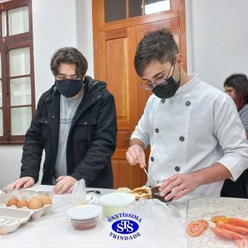 Culinária estadunidense é utilizada para estudar Língua Inglesa e Química