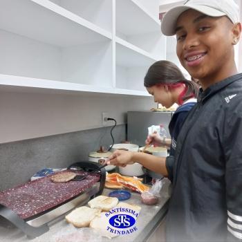 Culinária estadunidense é utilizada para estudar Língua Inglesa e Química