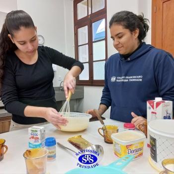 Culinária estadunidense é utilizada para estudar Língua Inglesa e Química