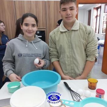 Culinária estadunidense é utilizada para estudar Língua Inglesa e Química