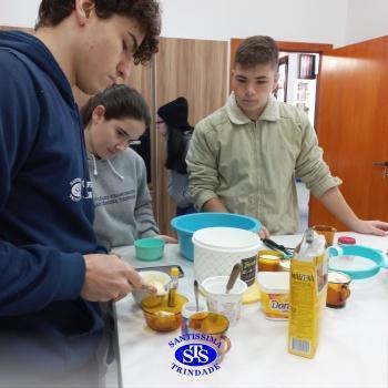 Culinária estadunidense é utilizada para estudar Língua Inglesa e Química