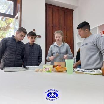 Culinária estadunidense é utilizada para estudar Língua Inglesa e Química