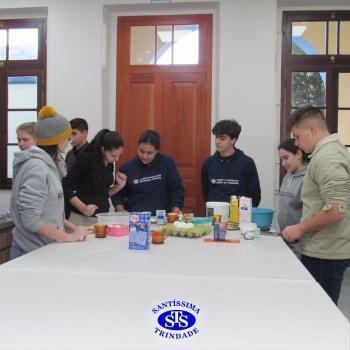 Culinária estadunidense é utilizada para estudar Língua Inglesa e Química